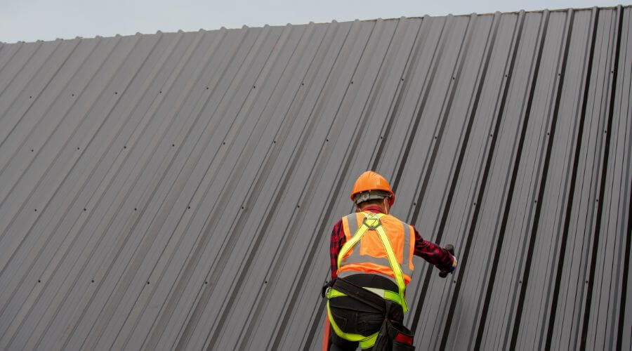 Professional gutter cleaning in Parma, ID